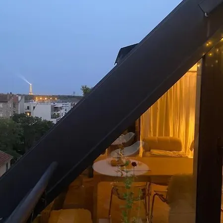 Appartement Loft Vue Tour Eiffel Avec Balcon Suresnes